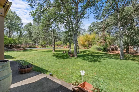 Exterior - 13180 Montecito Rd, Red Bluff, CA 96080 photo 6 of 29