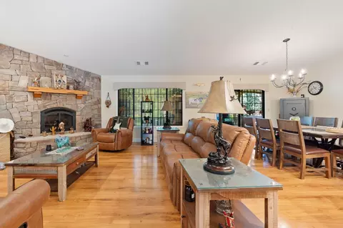 Living - 13180 Montecito Rd, Red Bluff, CA 96080 photo 2 of 4