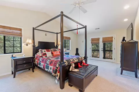 Bedroom - 13180 Montecito Rd, Red Bluff, CA 96080 photo 8 of 9