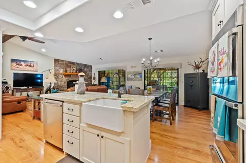 Kitchen - 13180 Montecito Rd, Red Bluff, CA 96080 photo 6 of 6