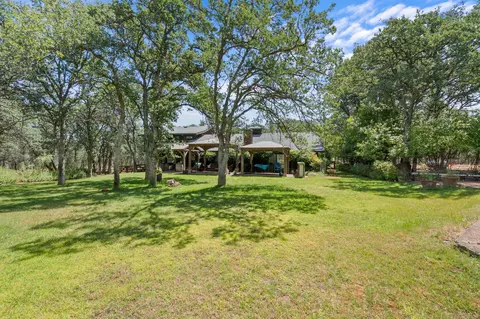 Exterior - 13180 Montecito Rd, Red Bluff, CA 96080 photo 11 of 29