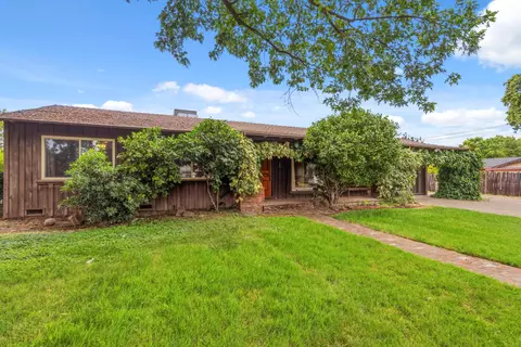 Exterior - 126 Mary Ln, Red Bluff, CA 96080 photo 5 of 7