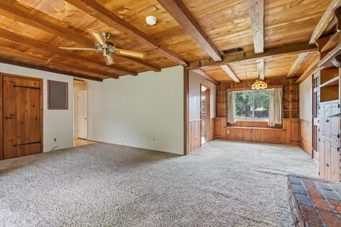 Living - 126 Mary Ln, Red Bluff, CA 96080 photo 4 of 4