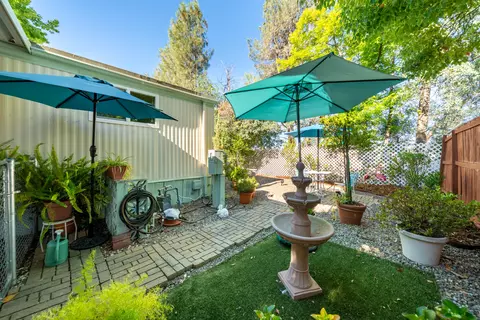 1221 E Cypress Ave, Redding, CA 96002 photo 42