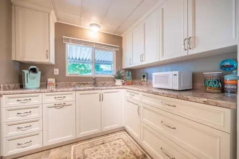 1221 E Cypress Ave, Redding, CA 96002 photo 21