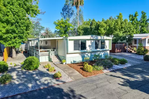 1221 E Cypress Ave, Redding, CA 96002