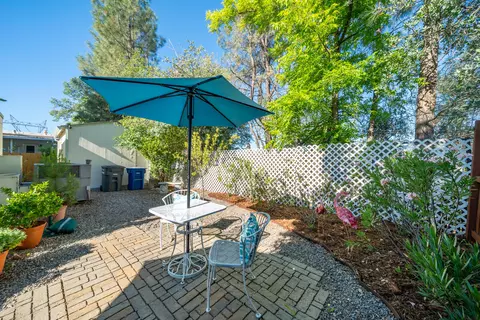 1221 E Cypress Ave, Redding, CA 96002 photo 40