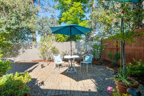 1221 E Cypress Ave, Redding, CA 96002 photo 43