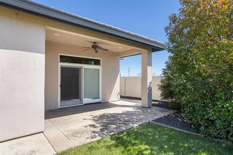 Exterior - 892 Coggins St, Redding, CA 96003 photo 8 of 16