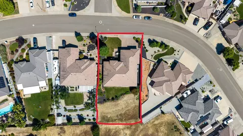 View/Area - 892 Coggins St, Redding, CA 96003 photo 5 of 5
