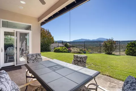 Exterior - 892 Coggins St, Redding, CA 96003 photo 4 of 16