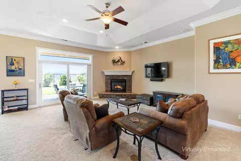 Living - 892 Coggins St, Redding, CA 96003 photo 2 of 3