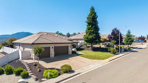 View/Area - 892 Coggins St, Redding, CA 96003 photo 1 of 5