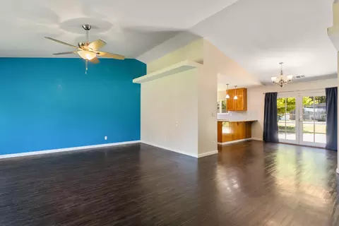 Living - 3753 Canterbury Dr, Redding, CA 96002 photo 3 of 4