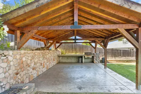 Other - 3753 Canterbury Dr, Redding, CA 96002 photo 2 of 4