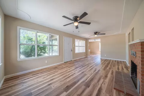 Living - 1342 Willis St, Redding, CA 96001 photo 3 of 5