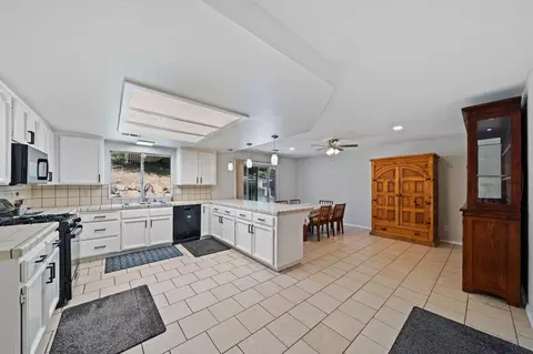 Kitchen - 1738 Almaden Dr, Redding, CA 96001 photo 1 of 5