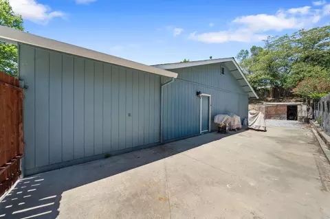 Exterior - 1738 Almaden Dr, Redding, CA 96001 photo 8 of 10