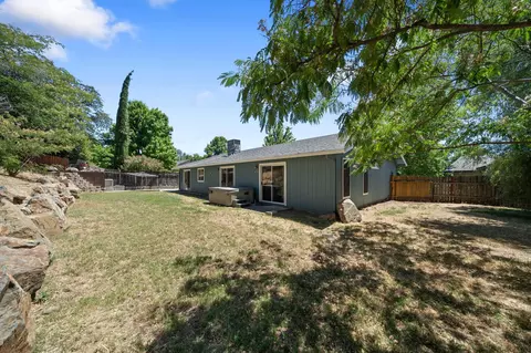 Exterior - 1738 Almaden Dr, Redding, CA 96001 photo 5 of 10