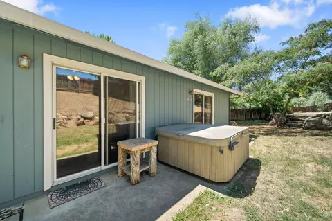Exterior - 1738 Almaden Dr, Redding, CA 96001 photo 3 of 10
