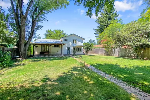 Exterior - 5039 Bidwell Rd, Redding, CA 96001 photo 7 of 10