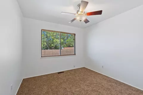 Bedroom - 5039 Bidwell Rd, Redding, CA 96001 photo 7 of 8