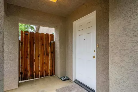 Entry Way - 4597 Lynbrook Loop, Redding, CA 96003 photo 1 of 3
