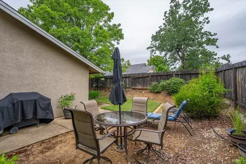 Exterior - 4597 Lynbrook Loop, Redding, CA 96003 photo 6 of 9
