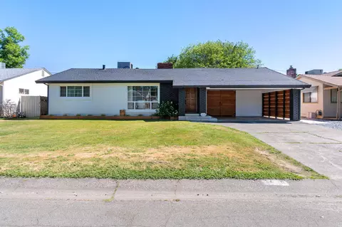 Exterior - 2075 Westwood Ave, Redding, CA 96001 photo 2 of 15