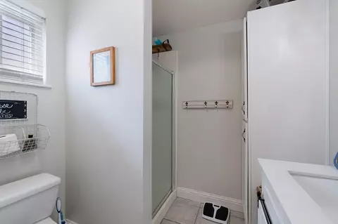 Bath - 2075 Westwood Ave, Redding, CA 96001 photo 1 of 2