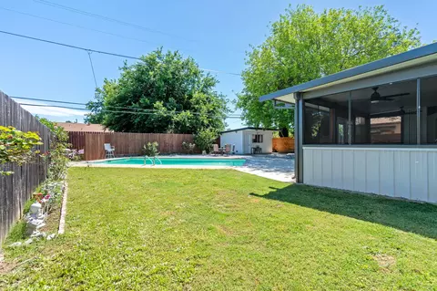 Exterior - 2075 Westwood Ave, Redding, CA 96001 photo 13 of 15
