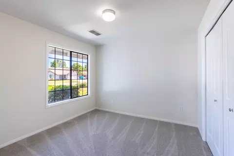 Bedroom - 2163 Sageway Dr, Redding, CA 96003 photo 6 of 8