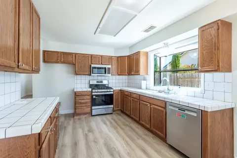 Kitchen - 2163 Sageway Dr, Redding, CA 96003 photo 1 of 2