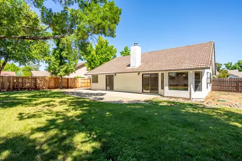 Exterior - 2163 Sageway Dr, Redding, CA 96003 photo 7 of 8