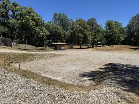 1361 College Vw, Redding, CA 96003 photo 5