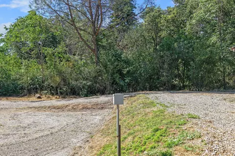 Exterior - 1361 College Vw, Redding, CA 96003 photo 19 of 29