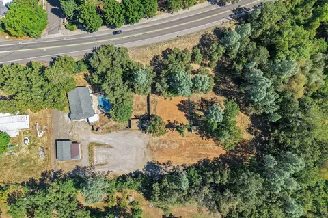 View/Area - 1361 College Vw, Redding, CA 96003 photo 5 of 12