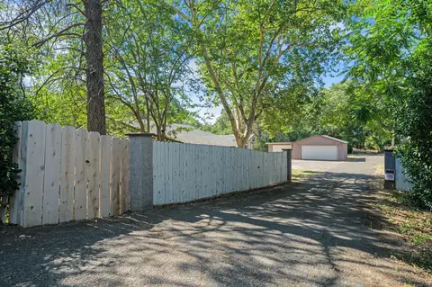 Exterior - 1361 College Vw, Redding, CA 96003 photo 13 of 29