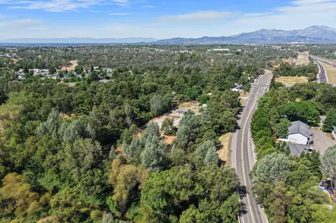 View/Area - 1361 College Vw, Redding, CA 96003 photo 10 of 12
