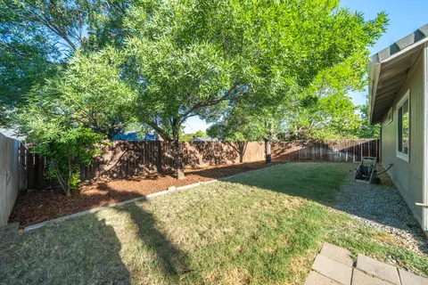 Exterior - 1639 Whistling Dr, Redding, CA 96003 photo 8 of 13
