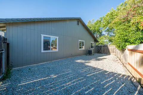 Exterior - 1639 Whistling Dr, Redding, CA 96003 photo 12 of 13