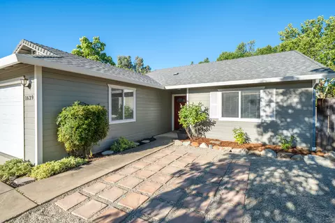 Exterior - 1639 Whistling Dr, Redding, CA 96003 photo 5 of 13