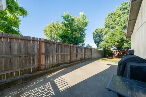 Exterior - 1639 Whistling Dr, Redding, CA 96003 photo 6 of 13