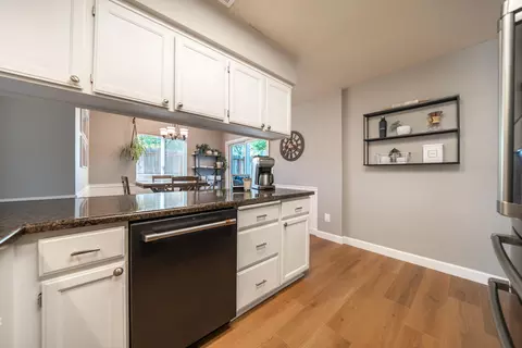Kitchen - 1639 Whistling Dr, Redding, CA 96003 photo 3 of 4