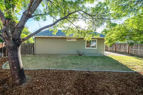 Exterior - 1639 Whistling Dr, Redding, CA 96003 photo 9 of 13