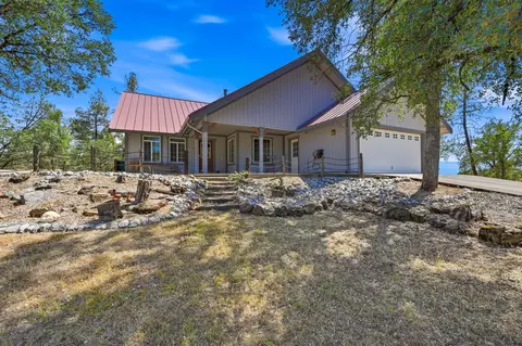 13524 Woodman Ln, Bella Vista, CA 96008