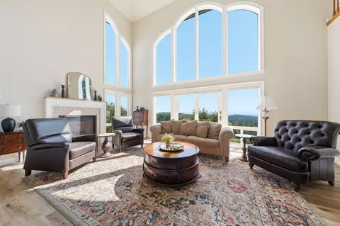 Living - 15368 Mountain Shadows Dr, Redding, CA 96001 photo 1 of 3