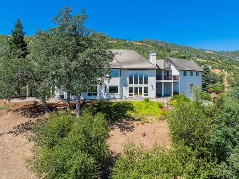 Exterior - 15368 Mountain Shadows Dr, Redding, CA 96001 photo 11 of 11