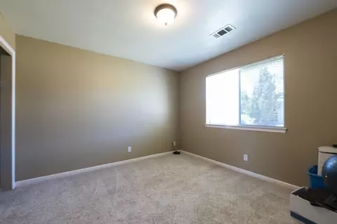Bedroom - 1005 Grouse Dr, Redding, CA 96003 photo 3 of 3