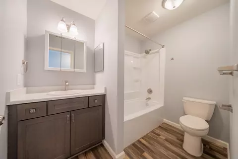 Bath - 11405 Cortez Dr, Redding, CA 96003 photo 1 of 3